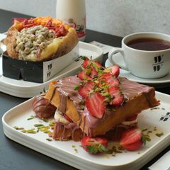 Waffle Works & Kumpir & Tatlı