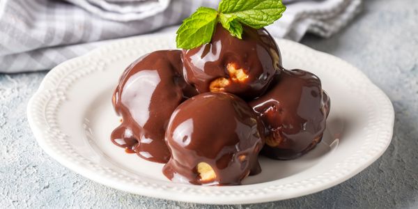 Tarihi Rumeli Profiterol & Ekler
