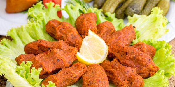 Elazığlı Çiğ Köfteci Ahmet Usta