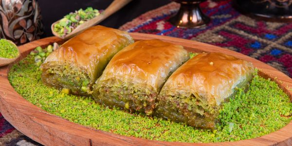Tekinoğlu Baklavaları & Künefe