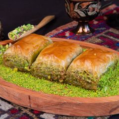 Tekinoğlu Baklavaları & Künefe