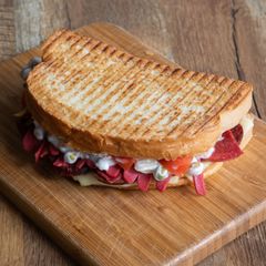 Amiral Tost