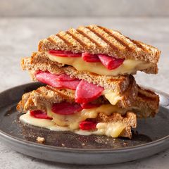 Baz Station Tost