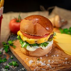Maxwell Burger
