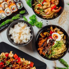 Hai Hai Sushi Bar & Asian Kitchen