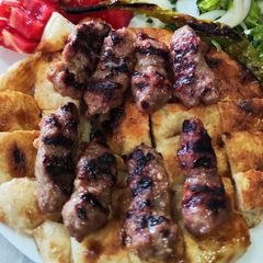 Köylünün Yeri Akhisar Köfte
