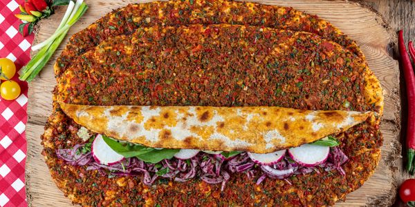Çeşmede Lahmacun