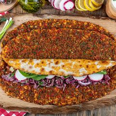 Çeşmede Lahmacun