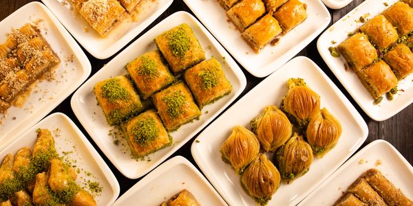 Nejla Hanım Ev Tatlıları