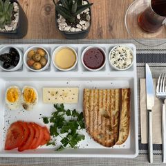 I Taleı Cafe