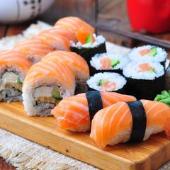 Hai Hai Sushi Bar & Asian Kitchen
