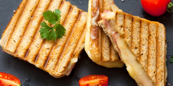 Karşıyaka Tost Canavarı