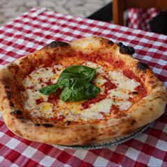 Nepolit Pizza