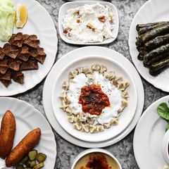 Döne Melek Mantı & Meze Evi