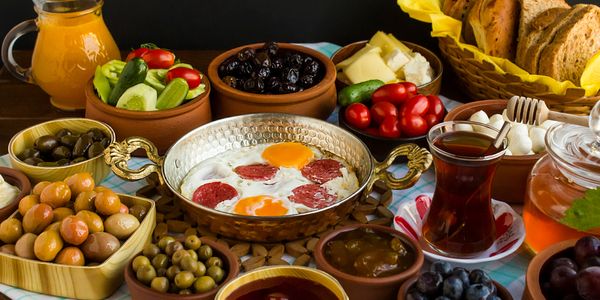 Aklan Unlu Mamülleri Meşhur Sarıyer Börekçisi Kahvaltı Salonu