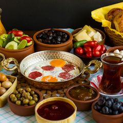 Aklan Unlu Mamülleri Meşhur Sarıyer Börekçisi Kahvaltı Salonu
