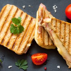 Meşhur Tost