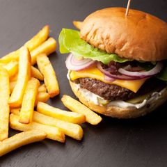Mengoli Burgers & Steak & Fries