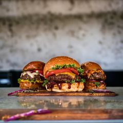 Peleki Patisserie & Burger