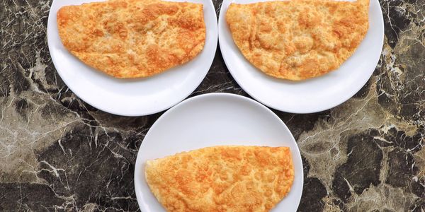 Kırım Çiğ Börek & Mantı