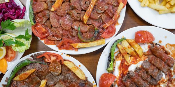 Öz Gerçek Bursa Döner & Kebap