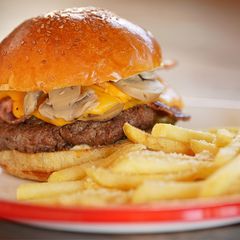 Real Burgers by Bee