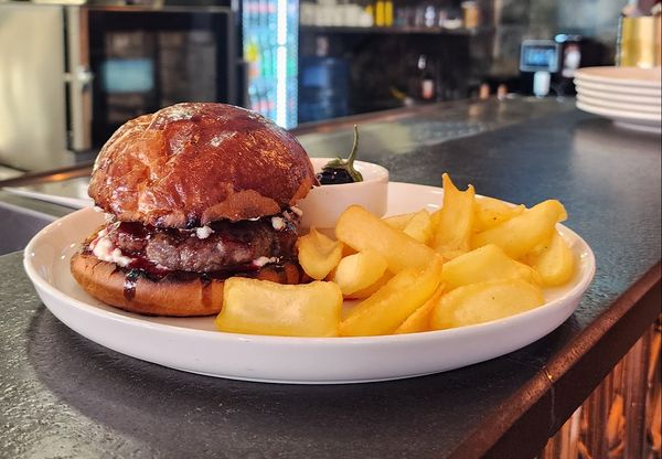 Sakura Chizu Burger
