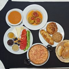Tarçın Cafe