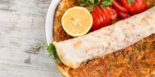 Konya Etli Pide & Tahinli Katmer