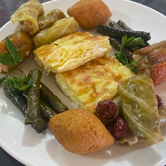 Yorulmaz Cafe & Restaurant