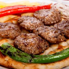 Sokak Köftecisi