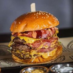 Mama’s Burger & Cajun Chicken
