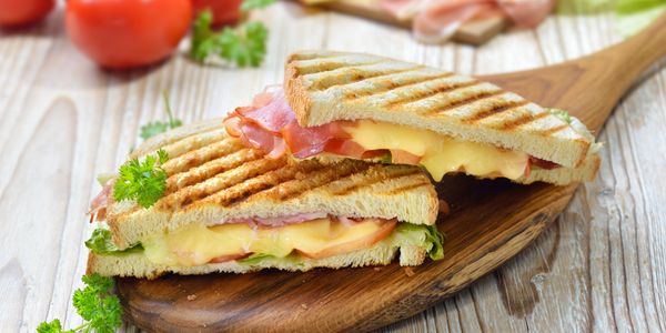 Funda Cafe & Patisserie