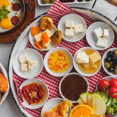 Dream City Cafe & Bistro