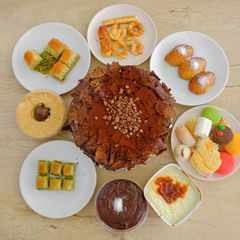 Ali Usta Pasta & Baklava & Börek