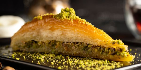 Eminzade Baklava & Dondurma