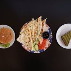 Feris Kumru & Hamburger